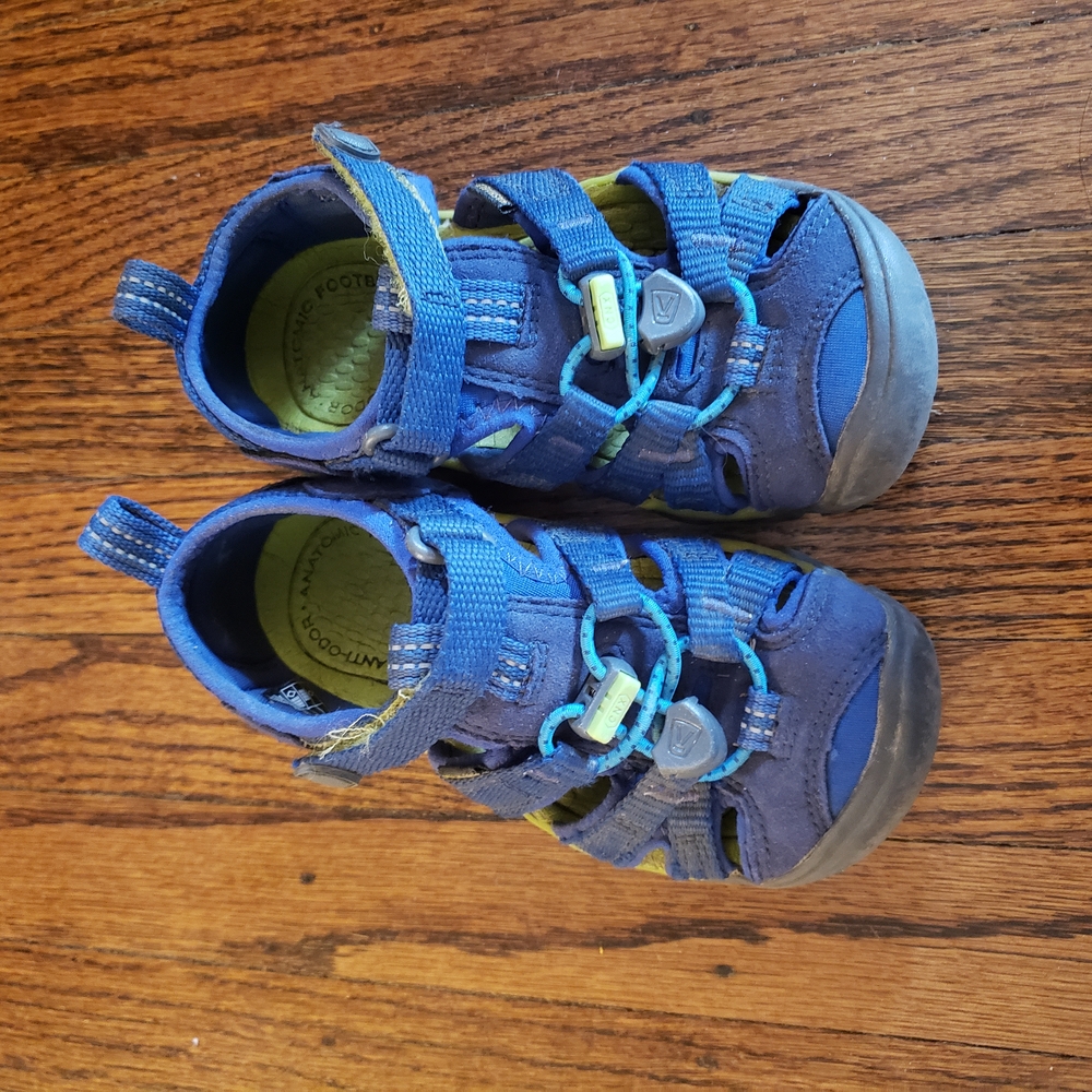 Keen Sandals Toddler Size 9